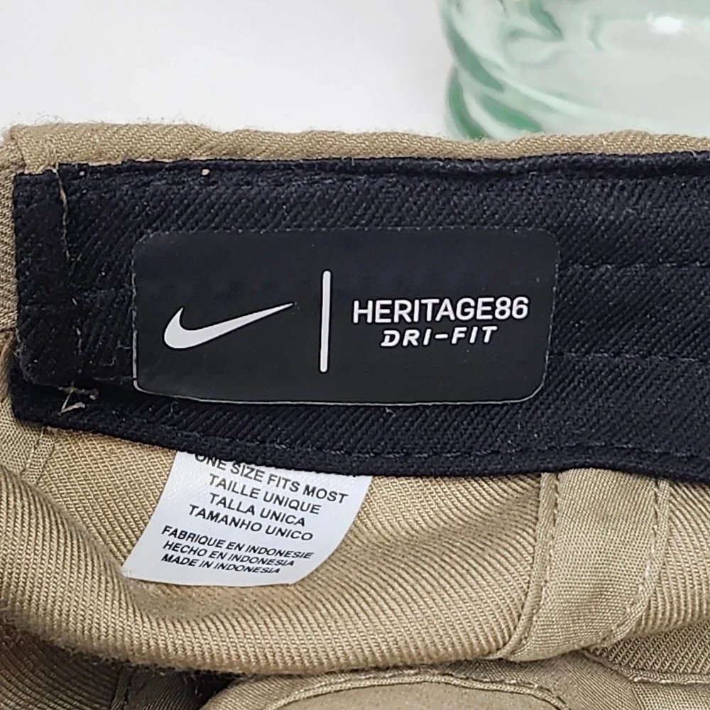 Nike Heritage86 Dri-Fit Hat Cap Khaki Tan Beige Black Swoosh Dad Hat Strapback